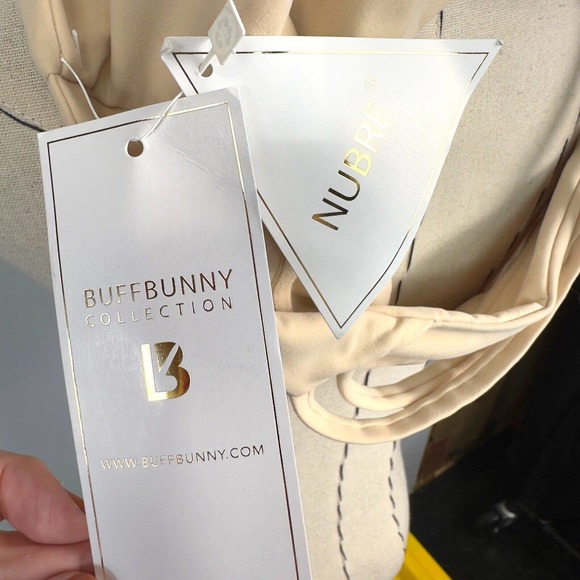 💕Buffbunny Revolution Sports Bra Size - Picture 5 of 9